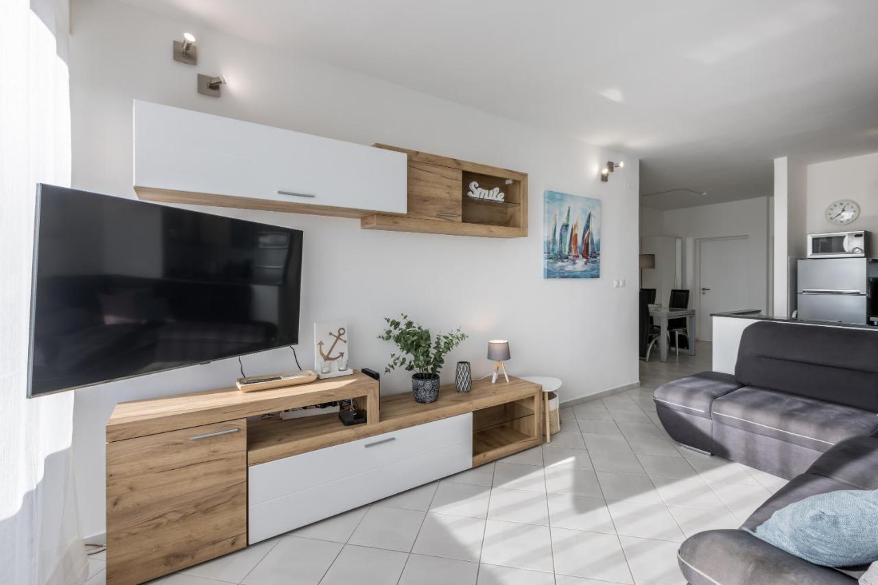Sundowners Apartment, 52Qm, Double & Single Bed, 10 Min From Old Town Of سبليت المظهر الخارجي الصورة