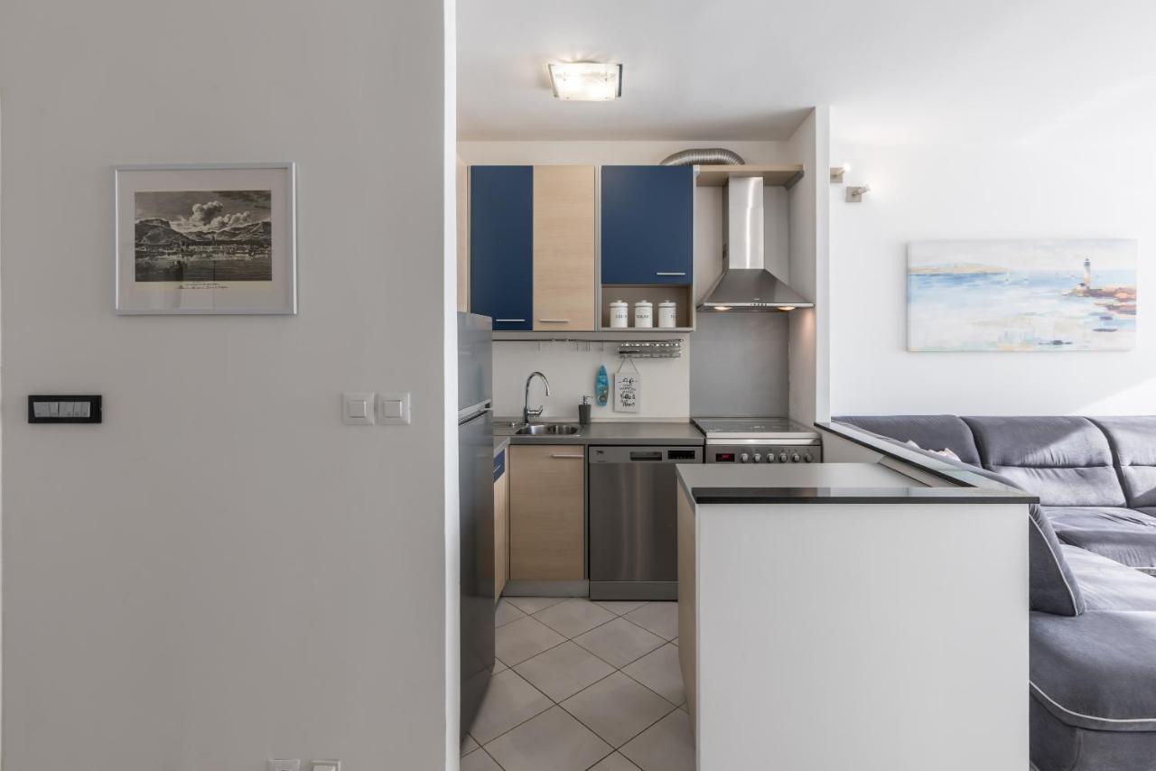 Sundowners Apartment, 52Qm, Double & Single Bed, 10 Min From Old Town Of سبليت المظهر الخارجي الصورة