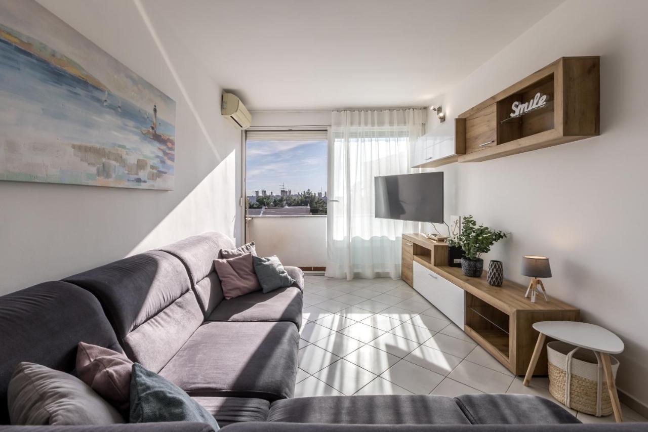 Sundowners Apartment, 52Qm, Double & Single Bed, 10 Min From Old Town Of سبليت المظهر الخارجي الصورة